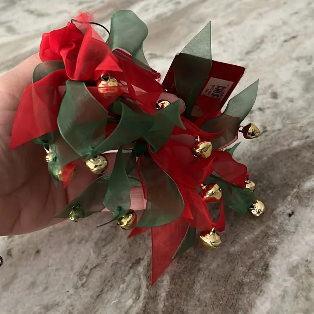 HOLIDAY CAT RUFF NWT
